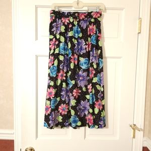 Multicolor Sz 8 Skirt with pockets Jaclyn Smith washable rayon